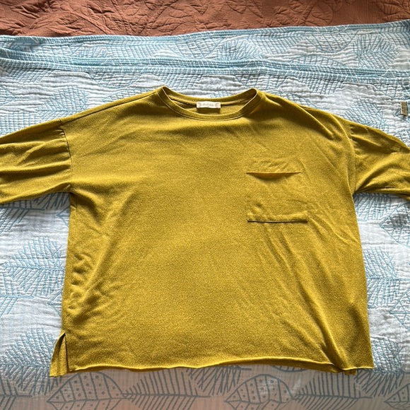 Altar'd State Top Medium Mustard Yellow Boxy Pocket Tee Short Sleeve Shirt Women - Picture 2 of 6